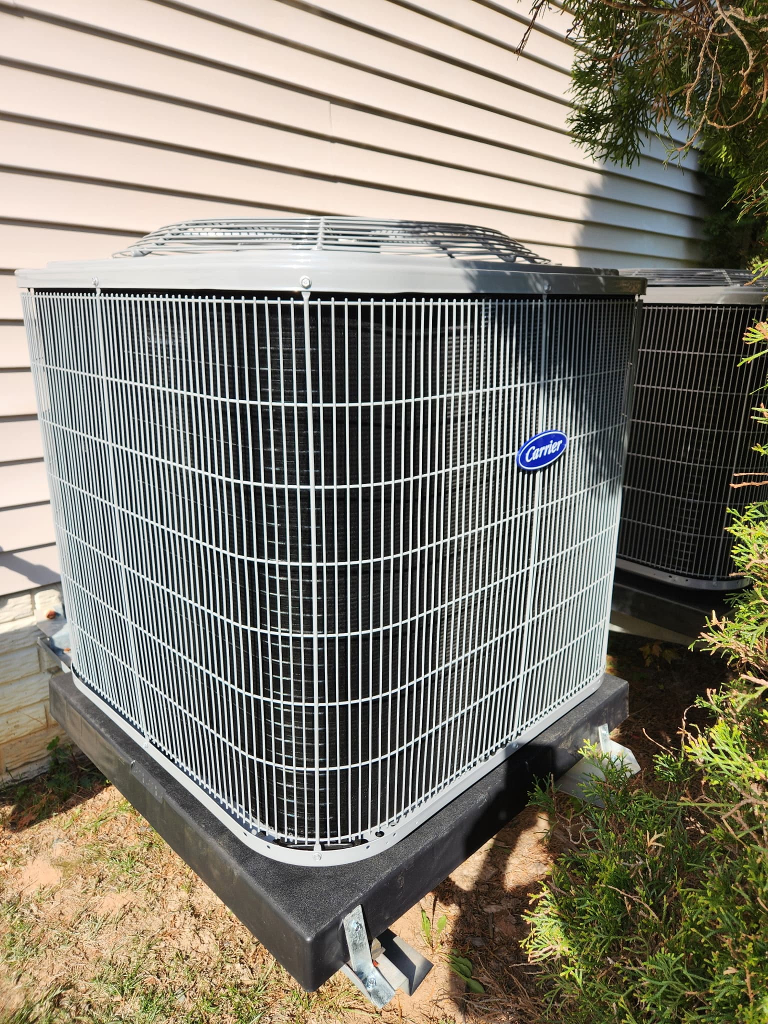 Carrier central air conditioning unit